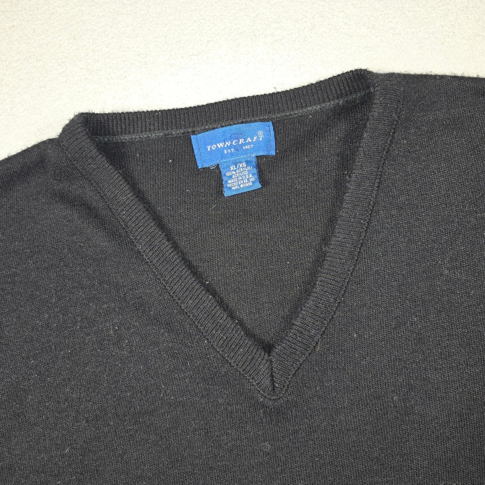 Towncraft Mens XL Black Sweater Vest V-Neck Solid Acrylic Knit Classic Layering